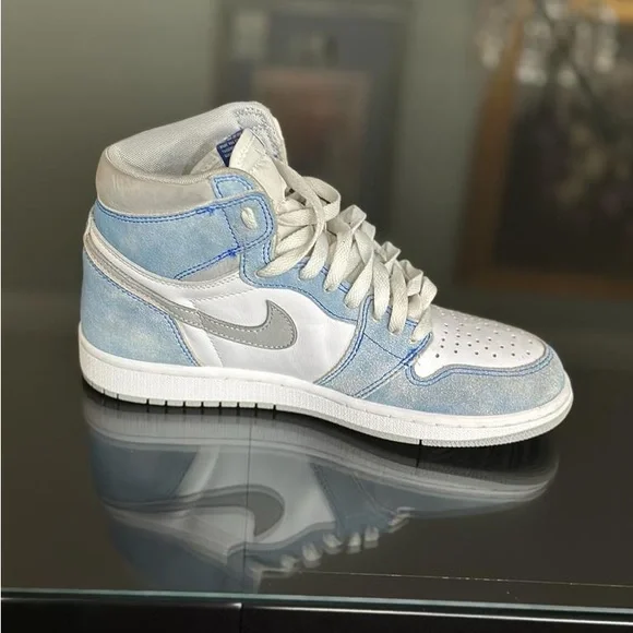 Pre-worn in excellent condition, Nike Jordan Hyper Royals